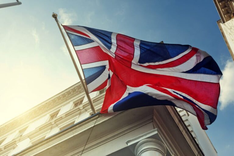 reasons to move to the united kingdom